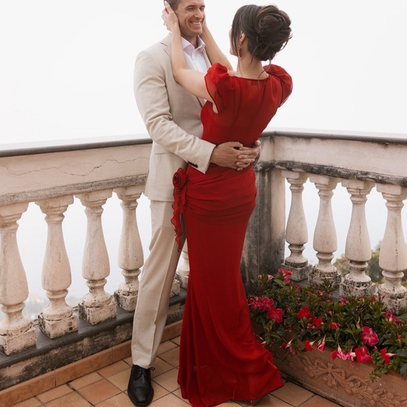 De La Vali FLORENTINE CHIFFON MAXI DRESS IN SCARLET - Picture 3 of 7